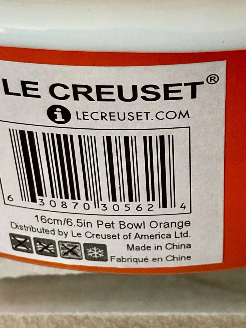 NWT Le Creuset Set of Pet Bowls with Red and Orange Bone Logo - Set of 2